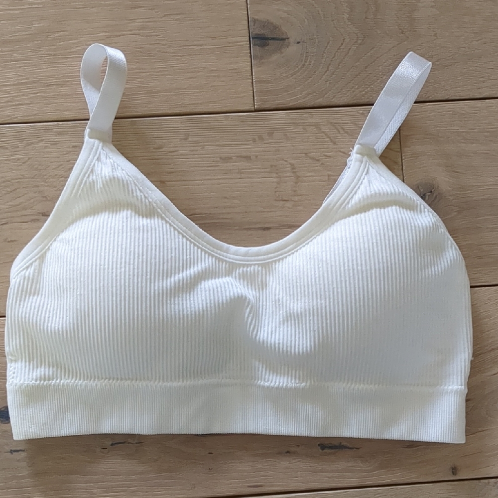 Ribbed One Size Cream Bra Removable Cup Pads No Underwire